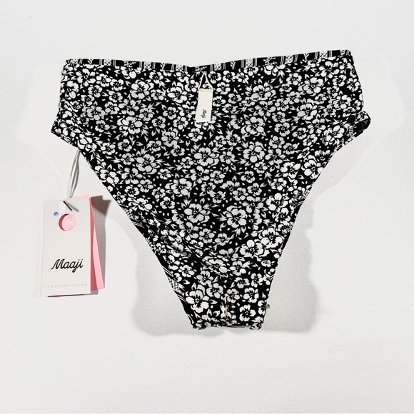 NWT Maaji Reversible Bikini V Front Bottom Medium Black White Floral $72 - Picture 4 of 5